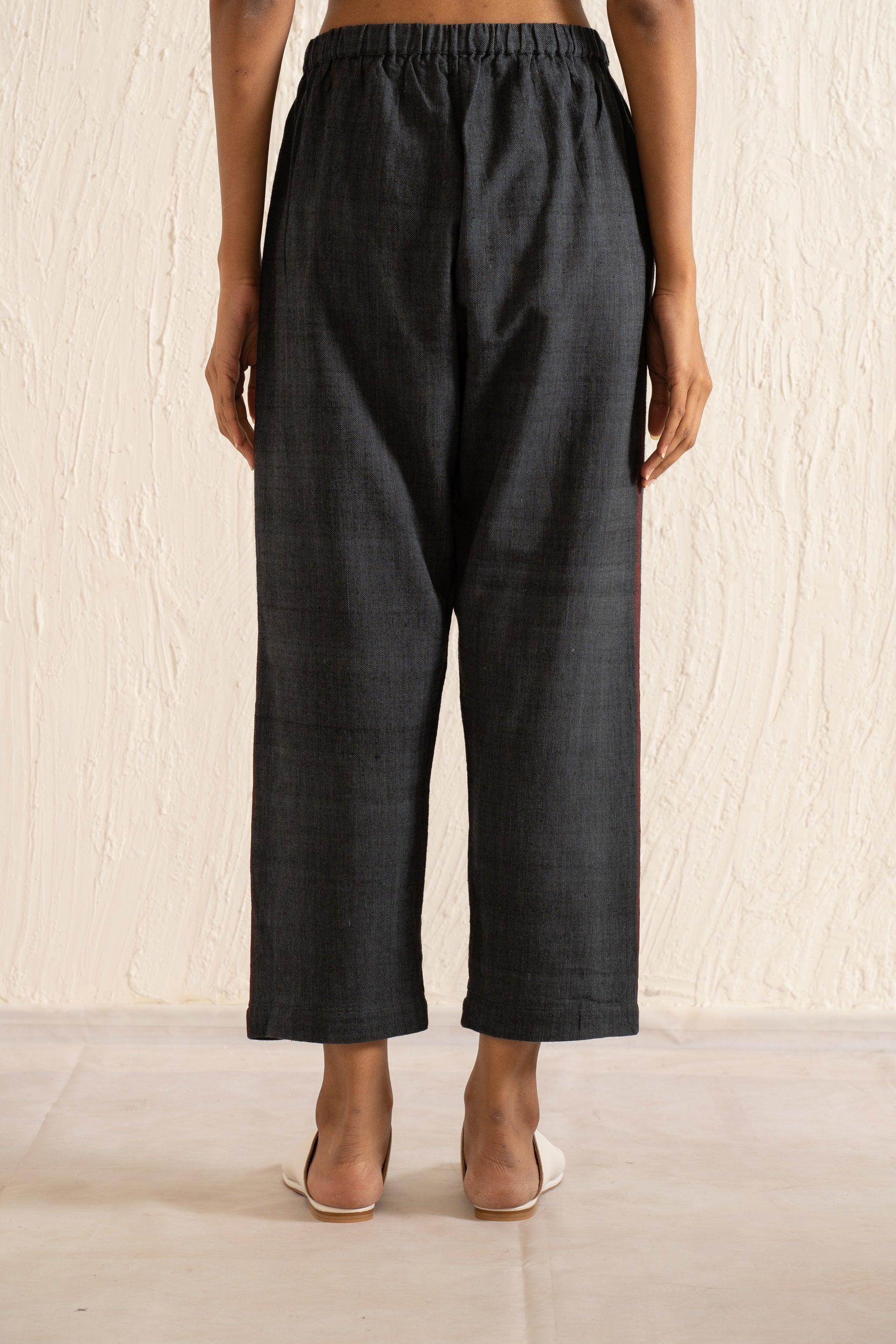 TROUSER