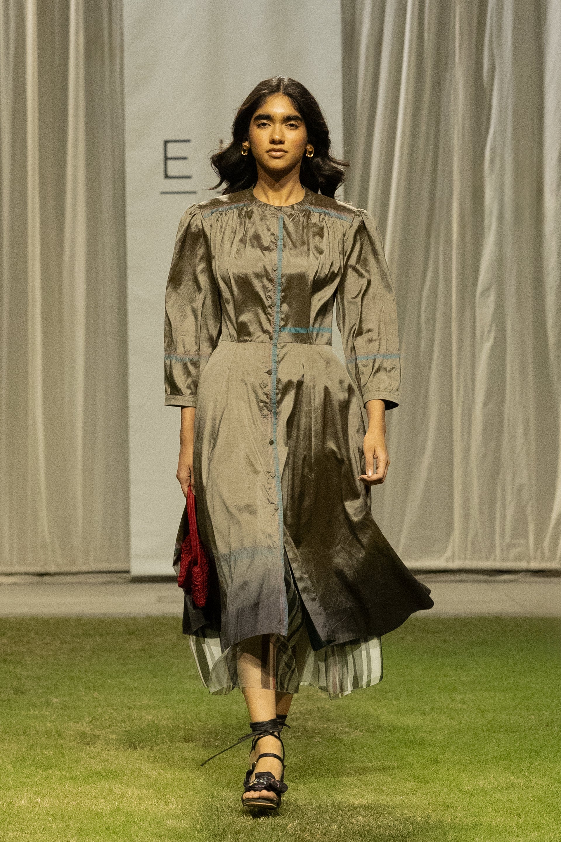 LOOK 10