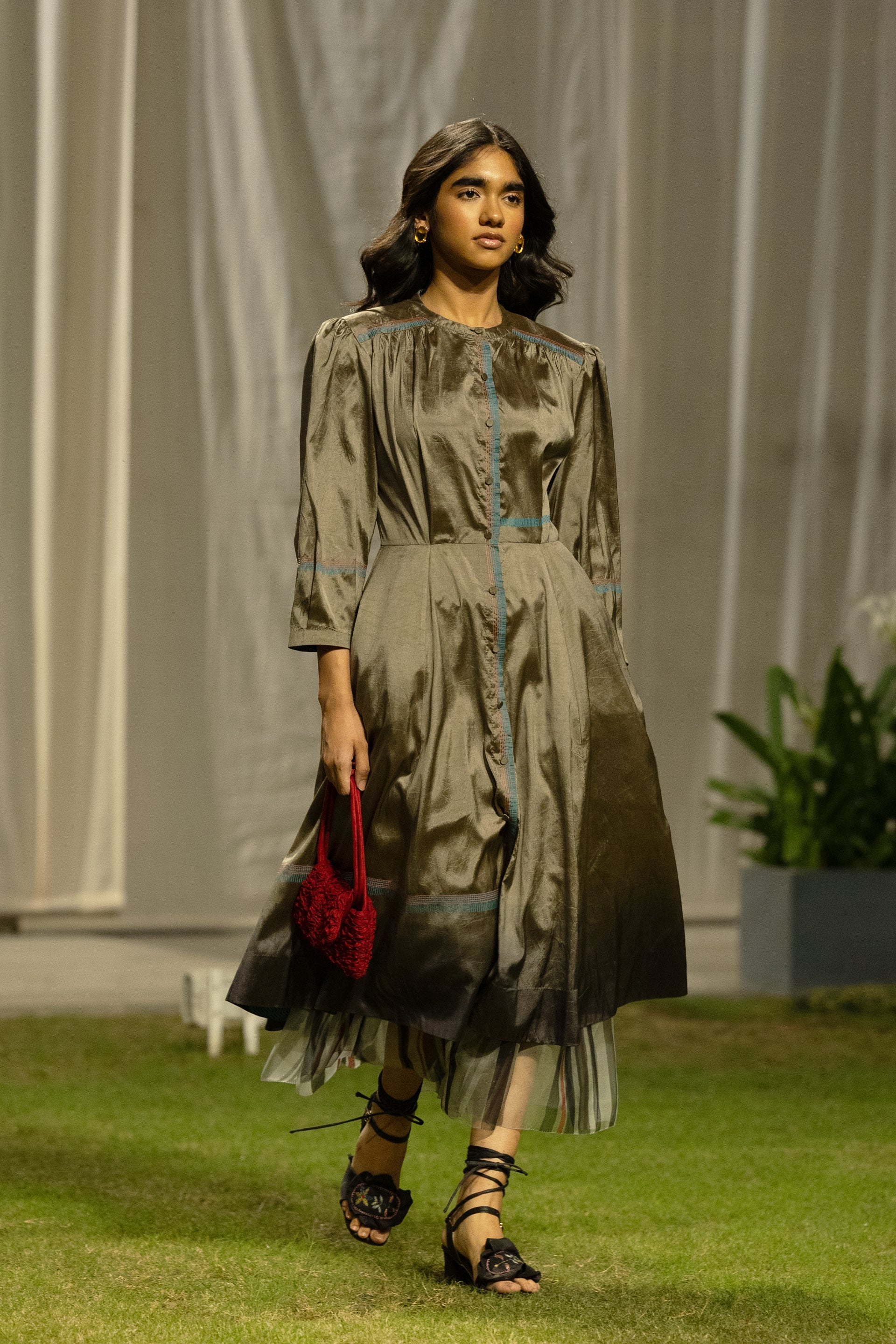 LOOK 10