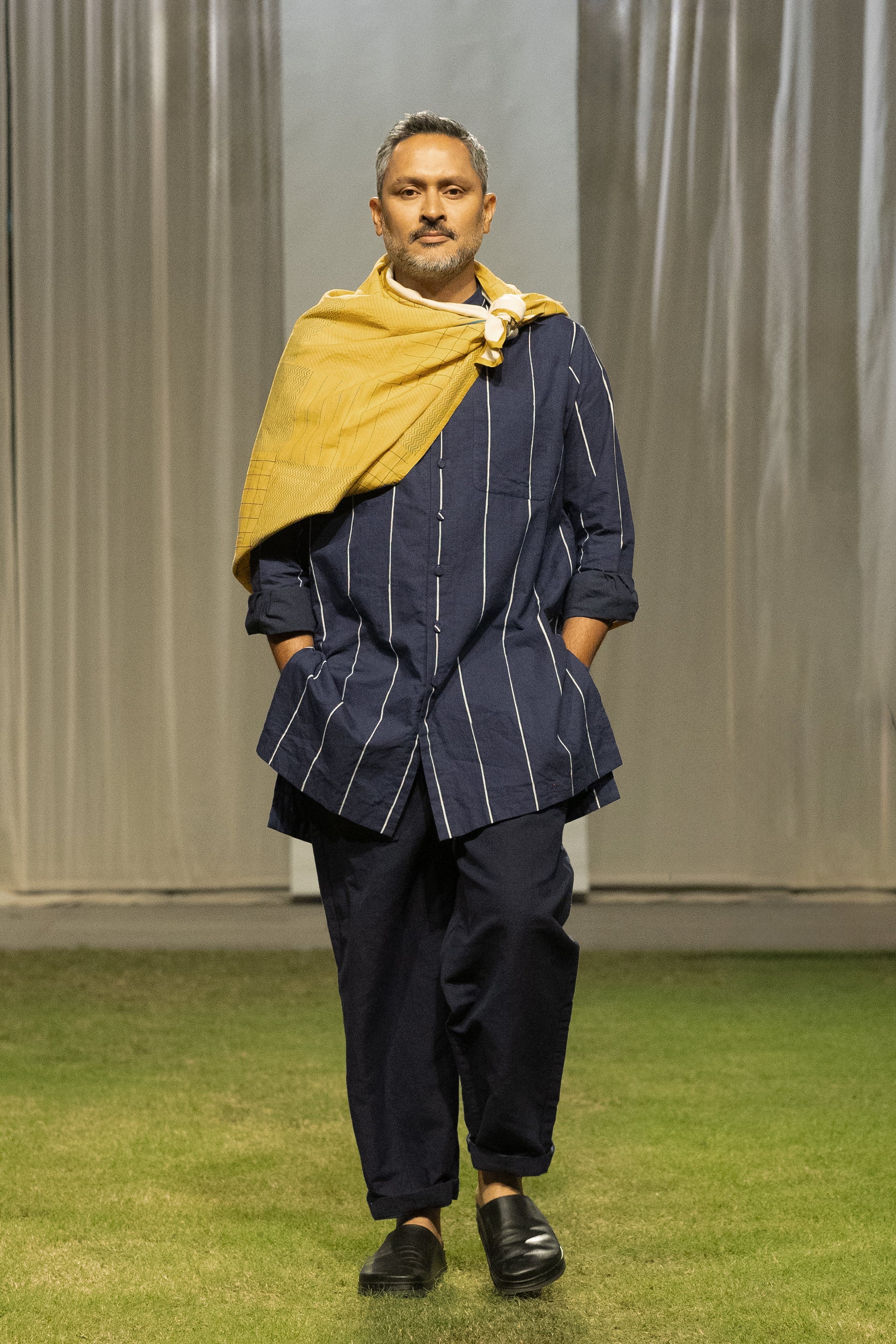 LOOK 15