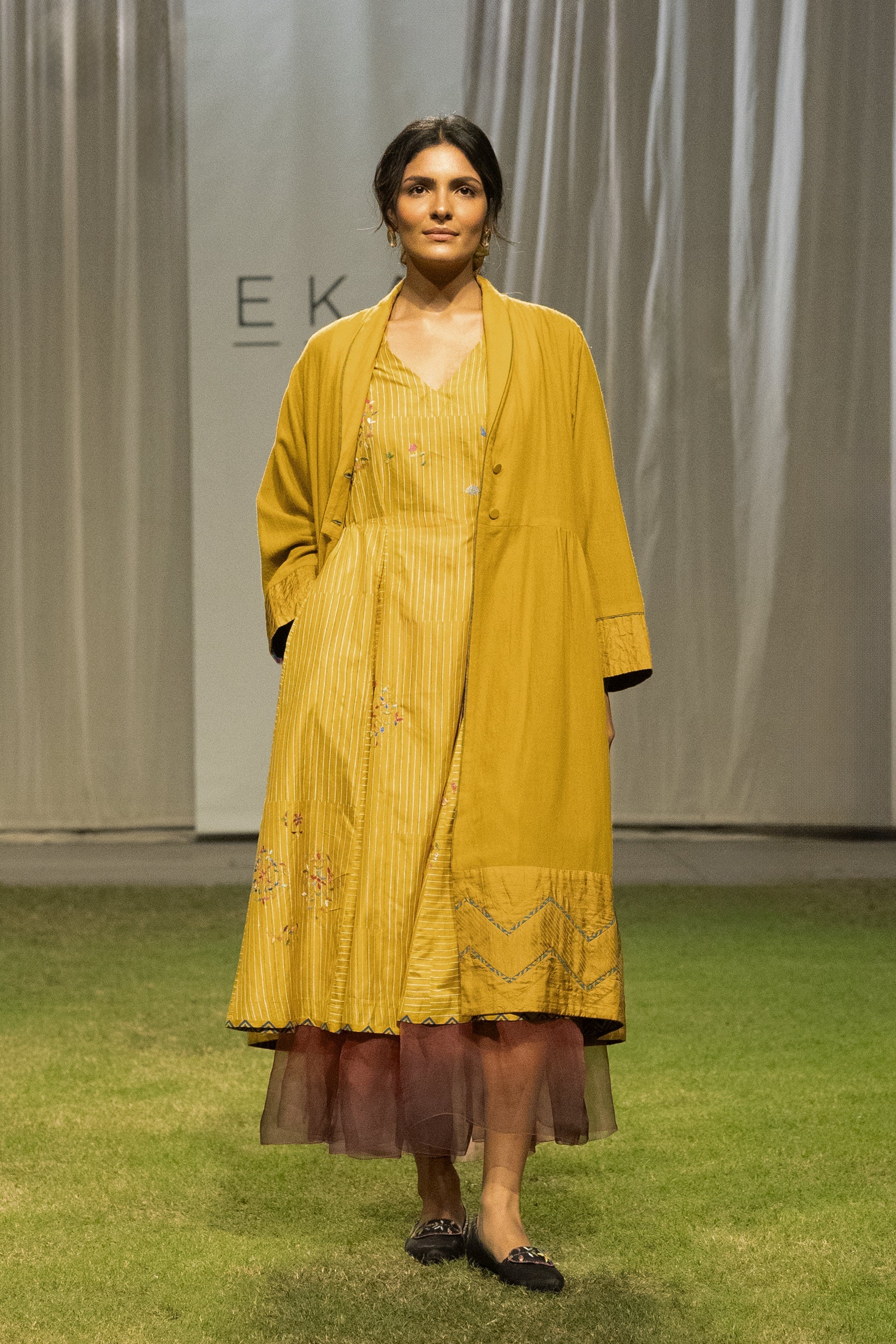 LOOK 17
