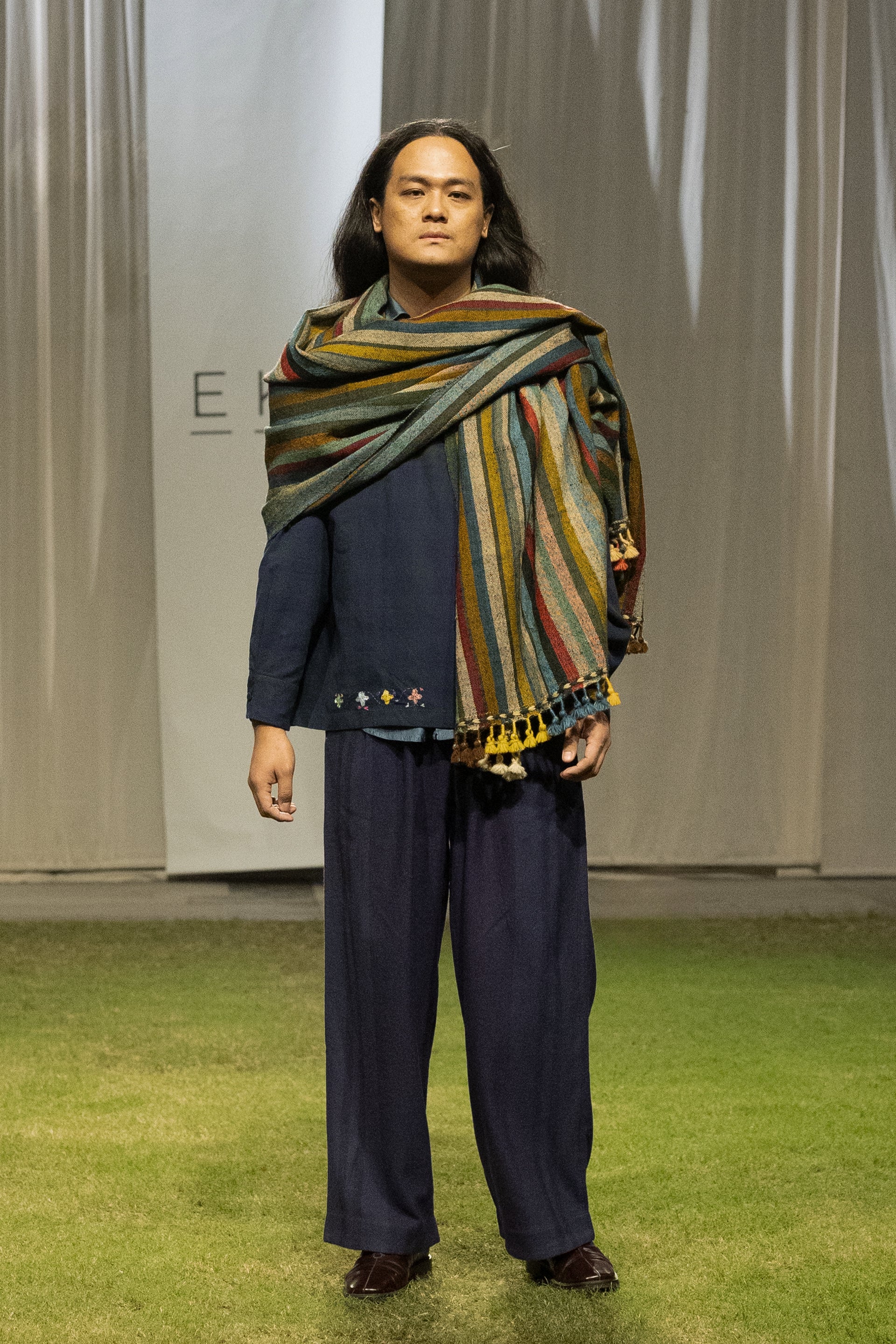 LOOK 26