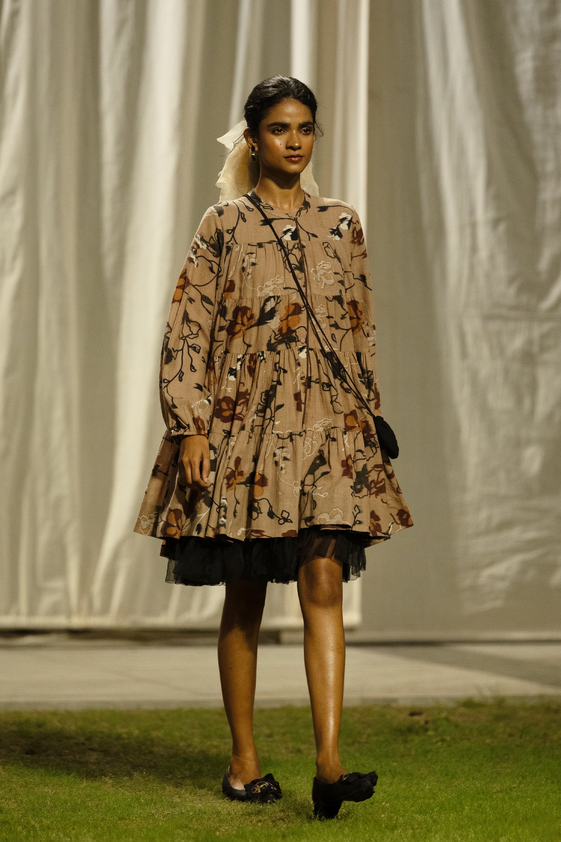 LOOK 3