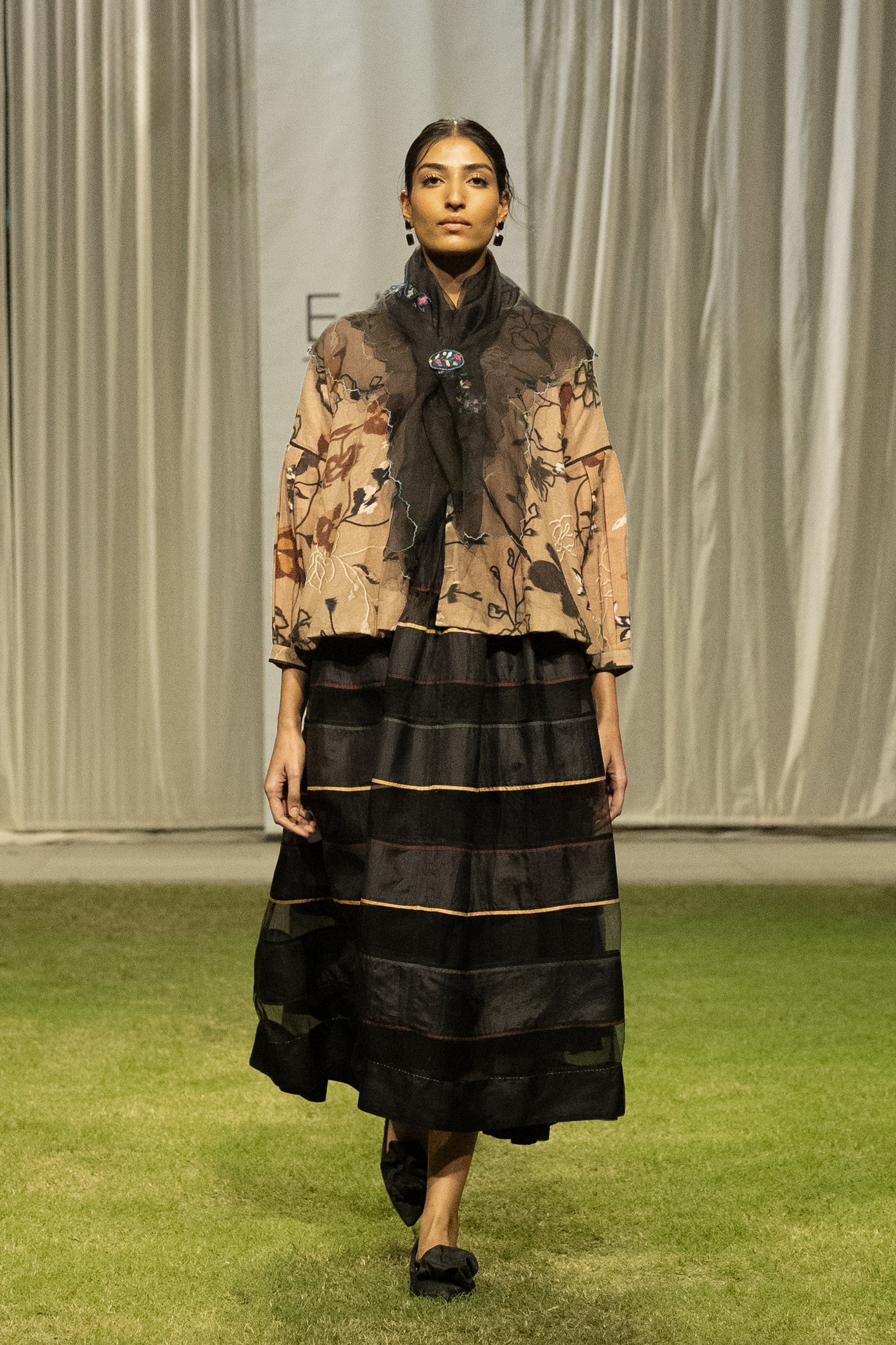 LOOK 6