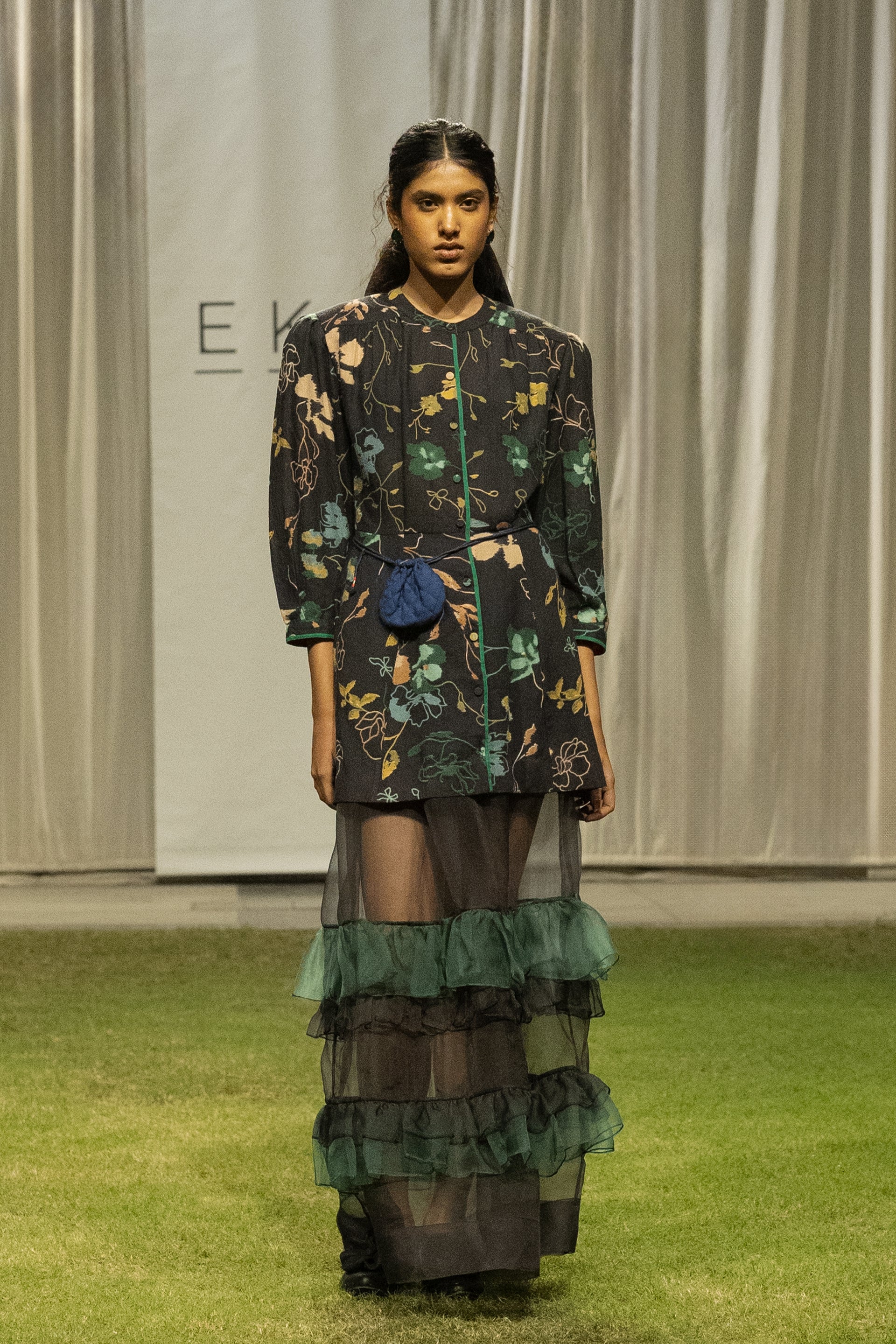 LOOK 7