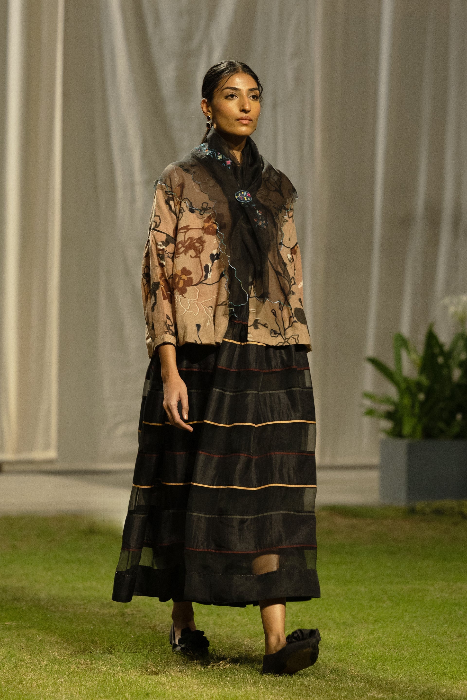 LOOK 6