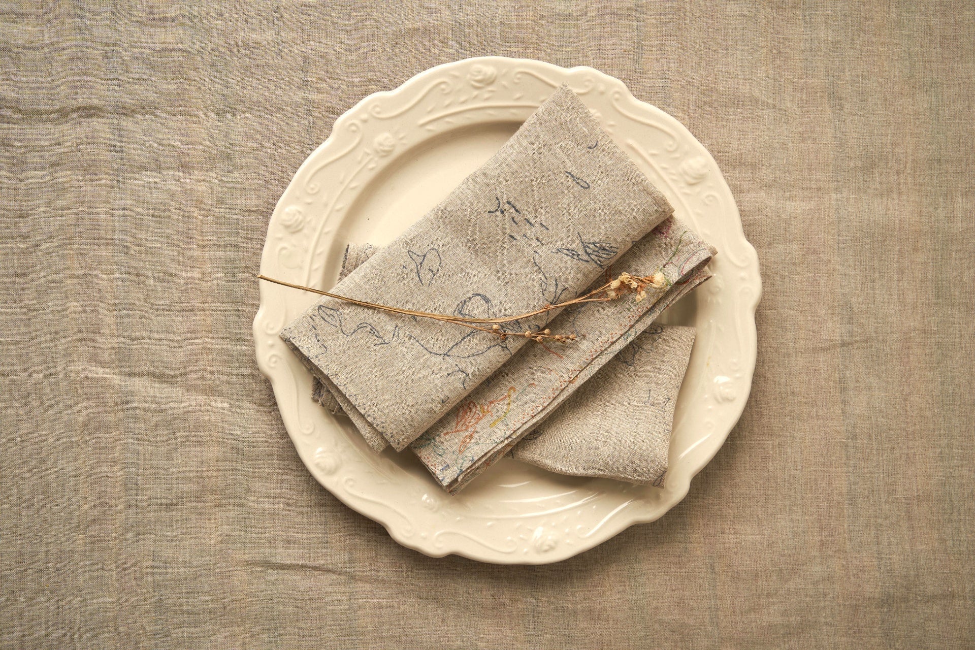 TABLE NAPKIN SET